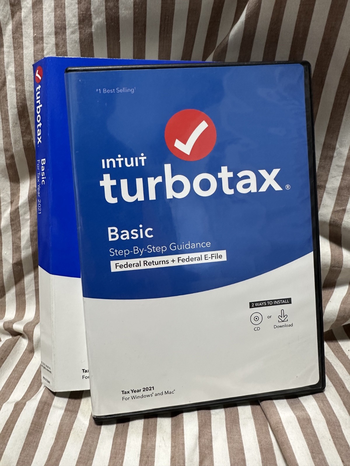 TurboTax 2021 Basic – Federal Returns + E-File Windows / Mac DISC New Open Box