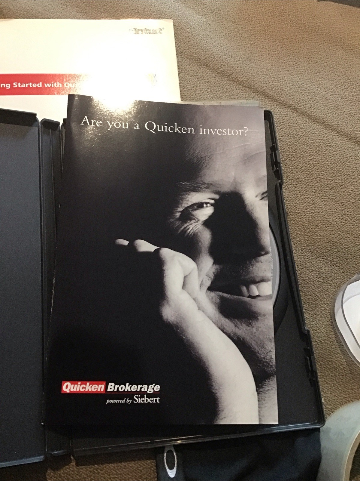 Quicken 2003 Deluxe software CD-ROM disc program Intuit Windows 95/98/2000/Me/XP
