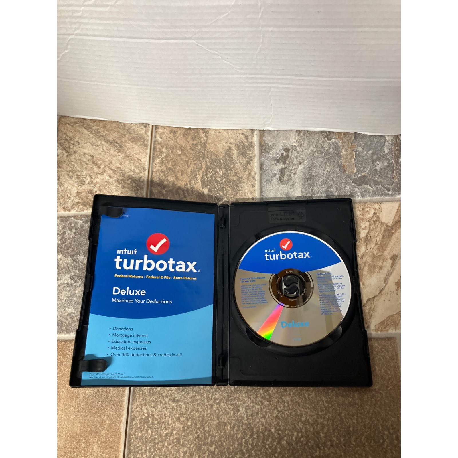 Intuit TurboTax Deluxe Tax Year 2018 Federal State Returns CD Software Window