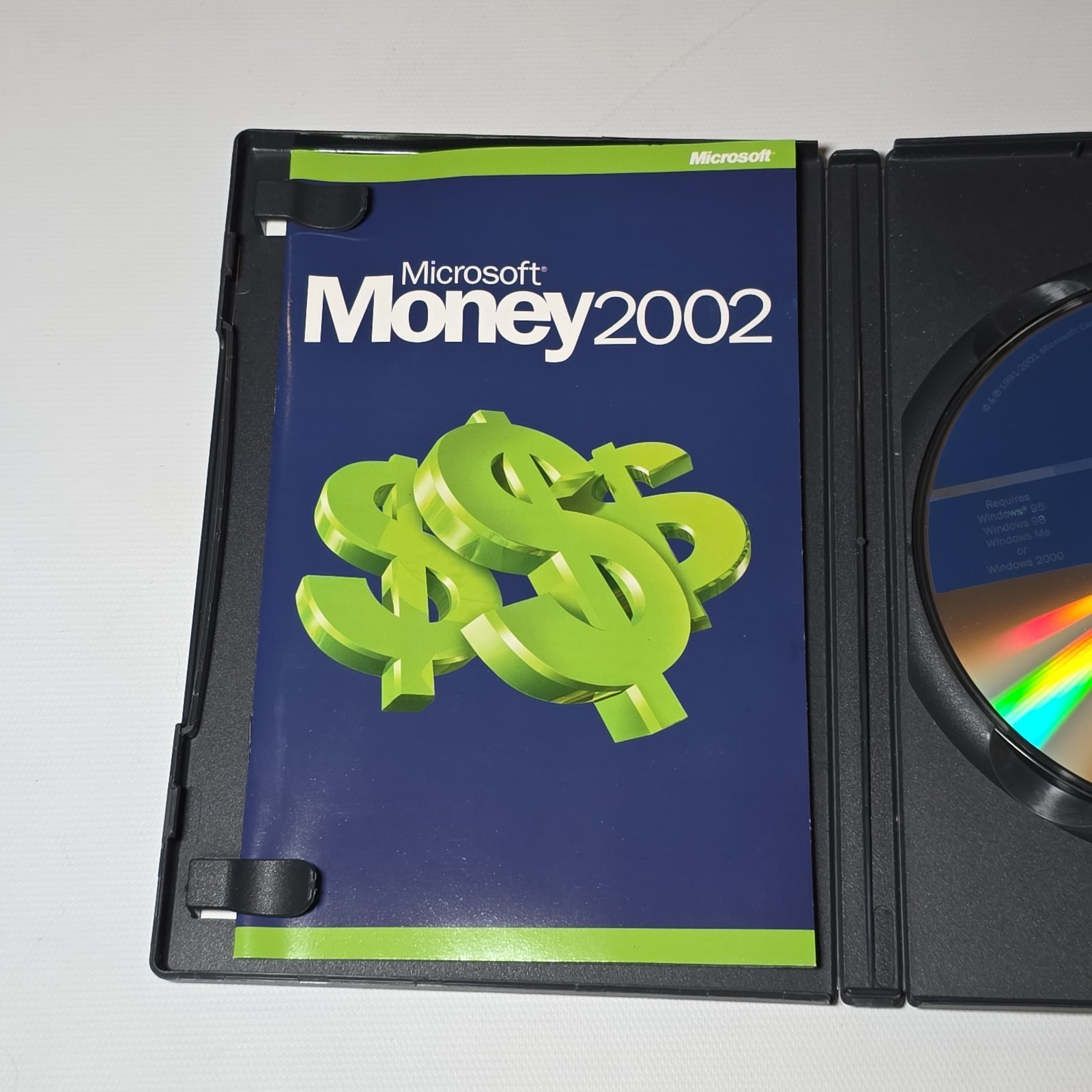 Microsoft Money 2002 Deluxe For Windows Software With Booklet