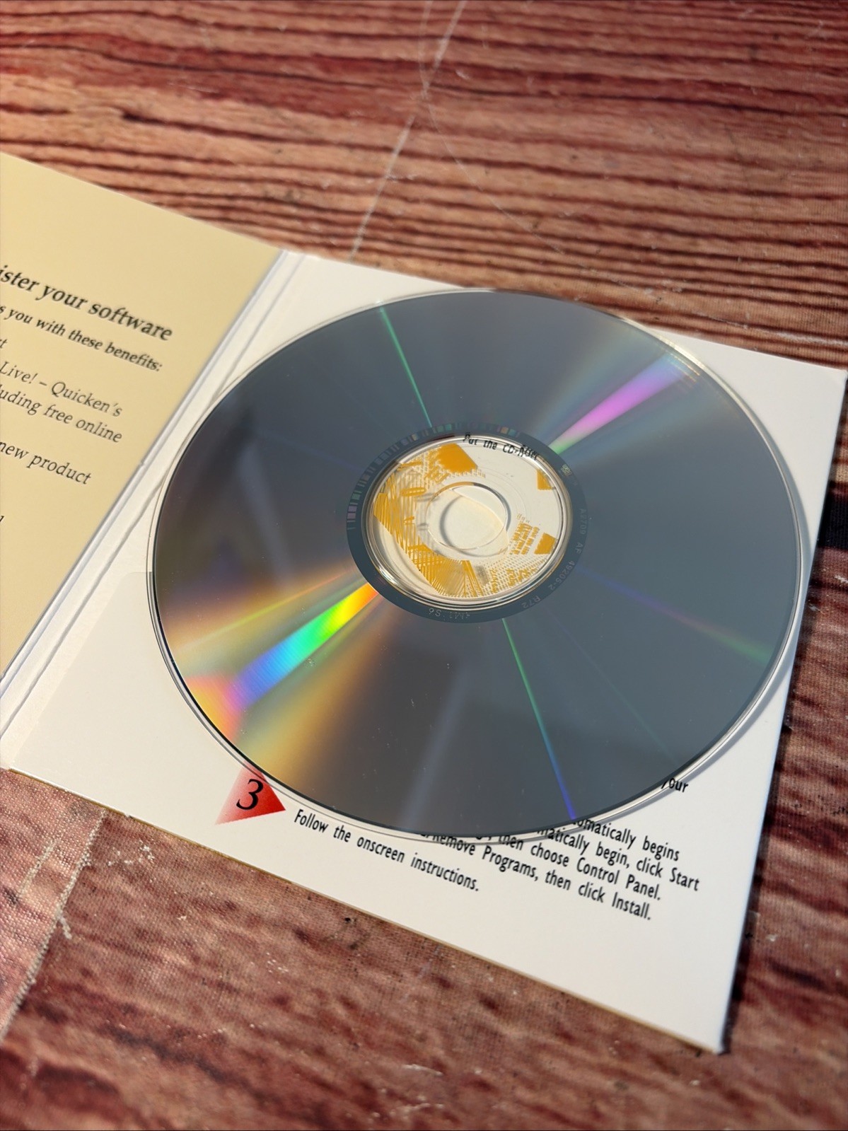 Quicken Deluxe Version 6 Software CD-ROM Finance Software For Windows 95 and 3.1