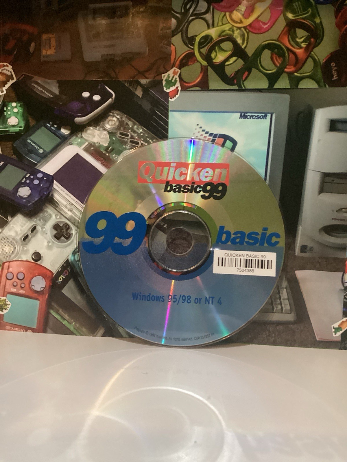 Quicken Basic 99 CD Compatible with Windows 95/98/Nt