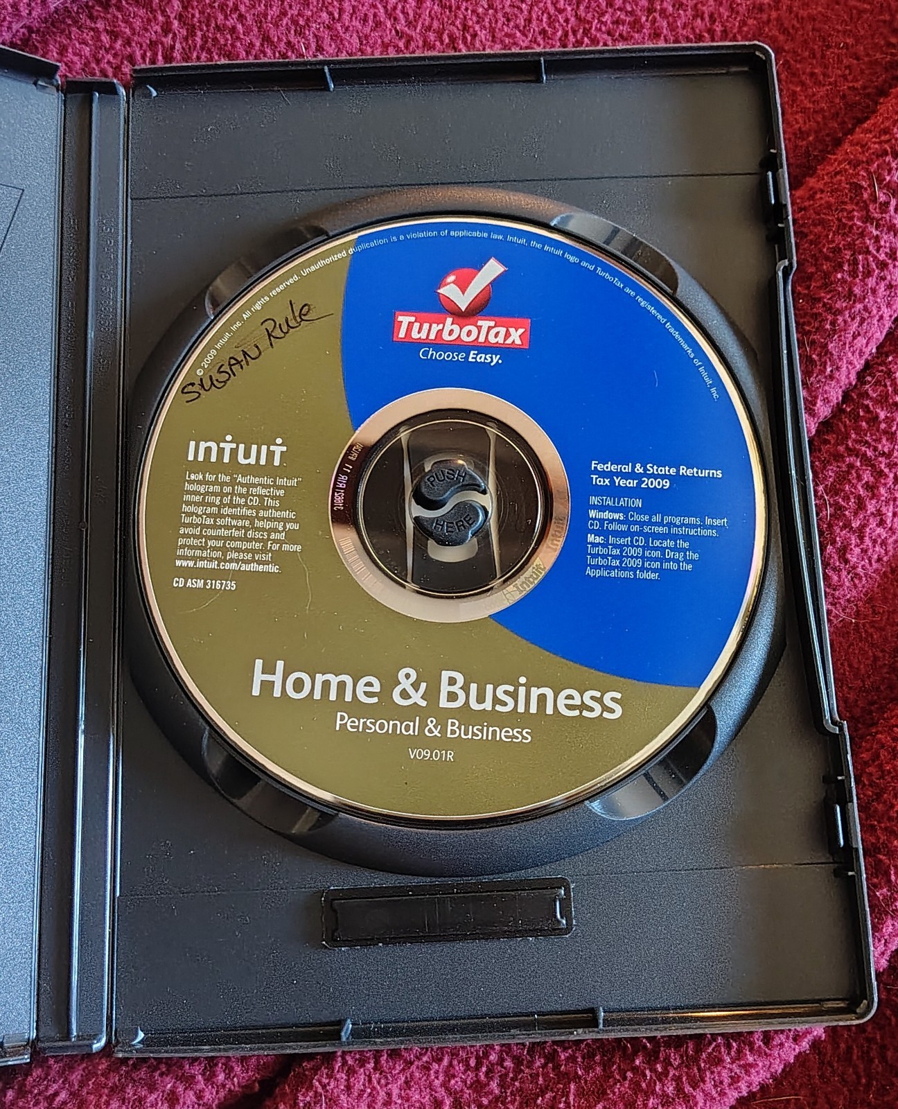 TurboTax 2009-2012 Home & Business Deluxe CD. Both In Great Condition.