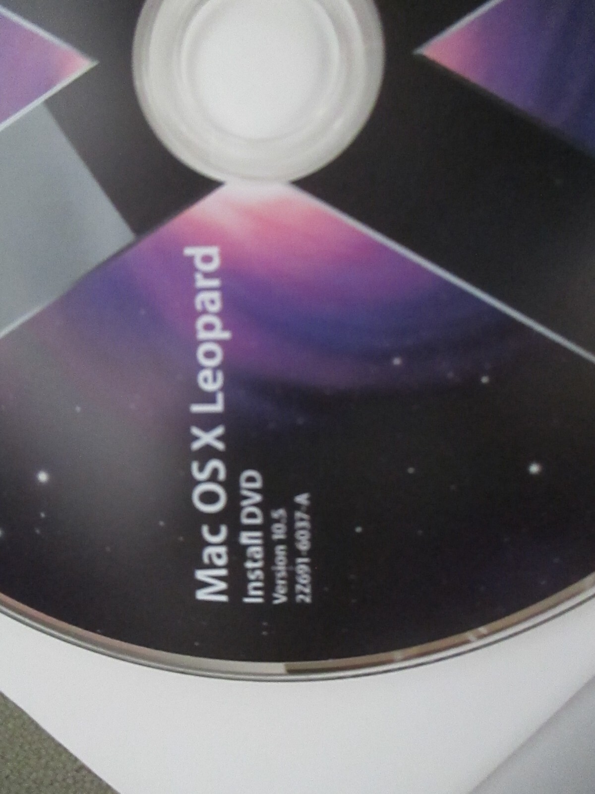 APPLE MB021Z/A OSX 10.5 LEOPARD CD FULL Retail VERSION IN BOX MAC